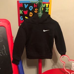 Black Nike pullover hoodie